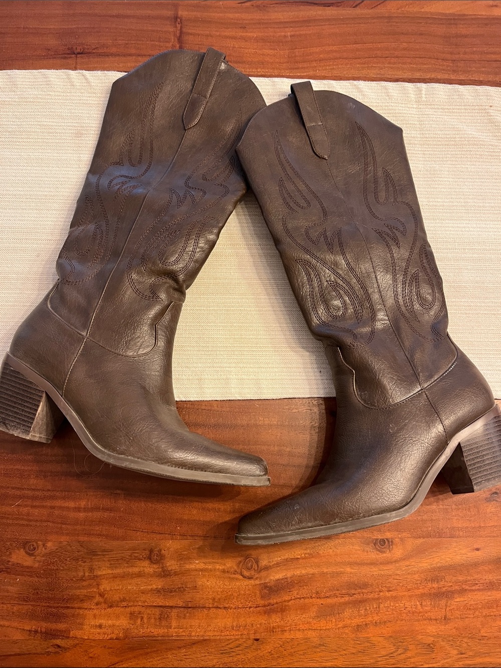 Classic Women's Brown Western tall Boots